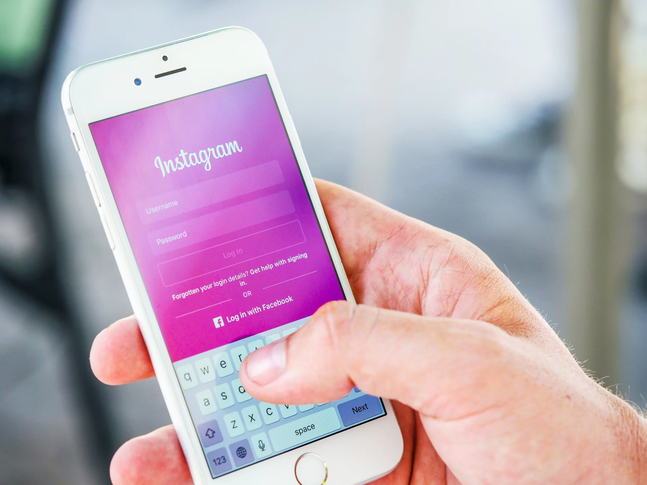 What to Look Out For When Buying Cheap Instagram Followers